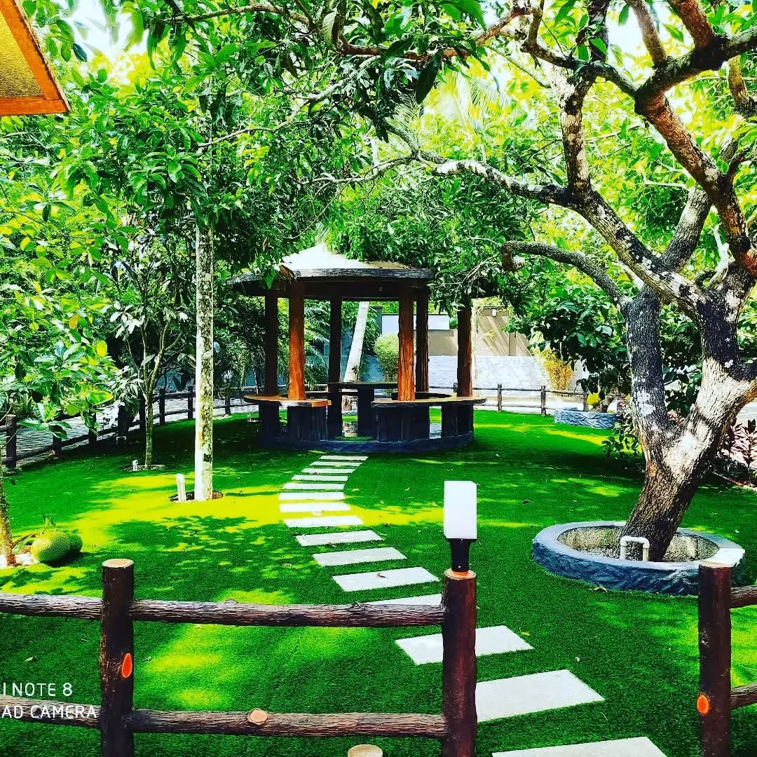 Chirayil Gardens